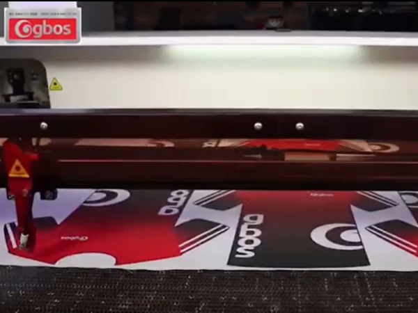 Sublimation-Fabric-Laser-Cutting-Machine.webp